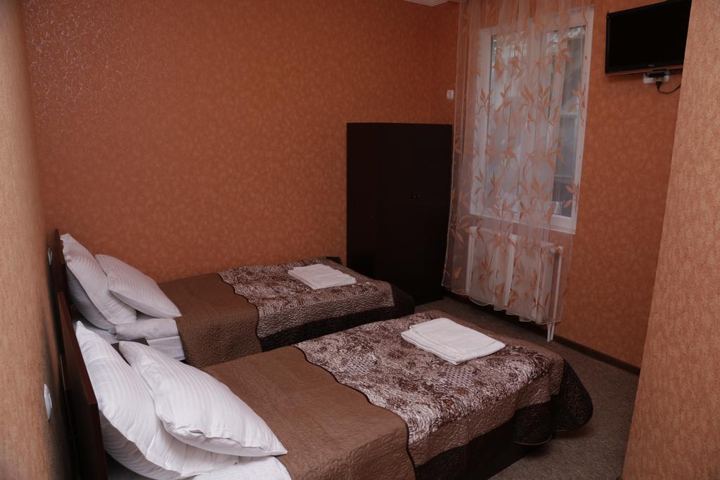 King Edward Hotel ティビリシ 部屋 写真